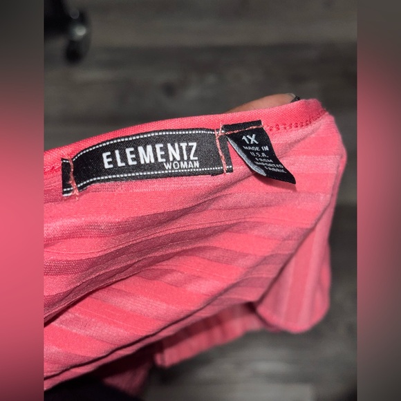 ELEMENTZ Allover Ruffle Top - Picture 4 of 4